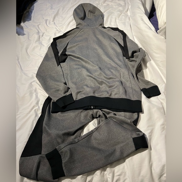 Puma Track suit. Pants Large Jacket Large - Picture 2 of 2